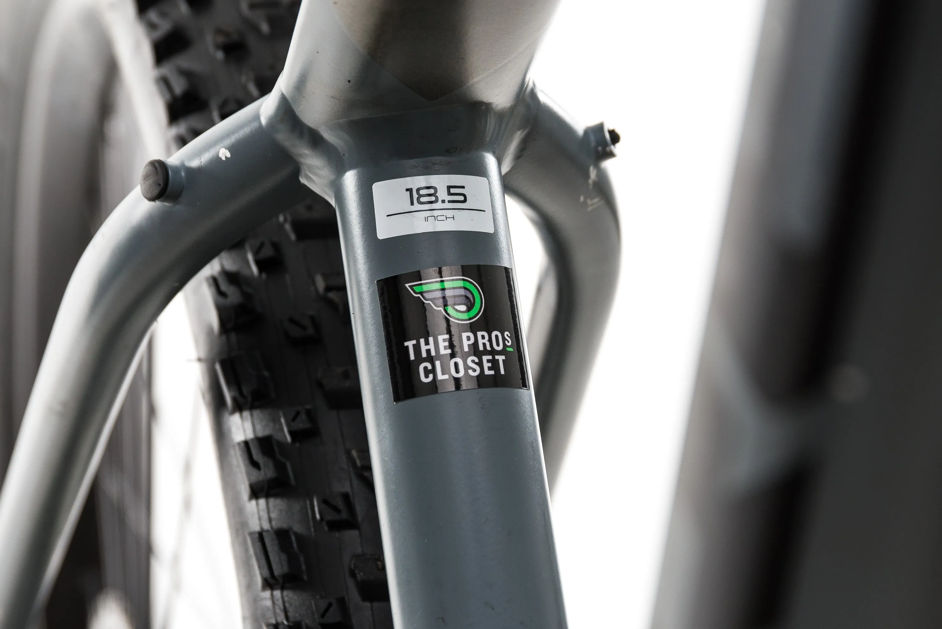 Trek Roscoe 8 Mountain Bike - 2019, Med/Large
